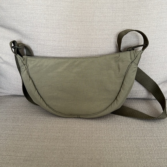 CROSSBODY Sling Bag (NWOT) - Picture 2 of 7